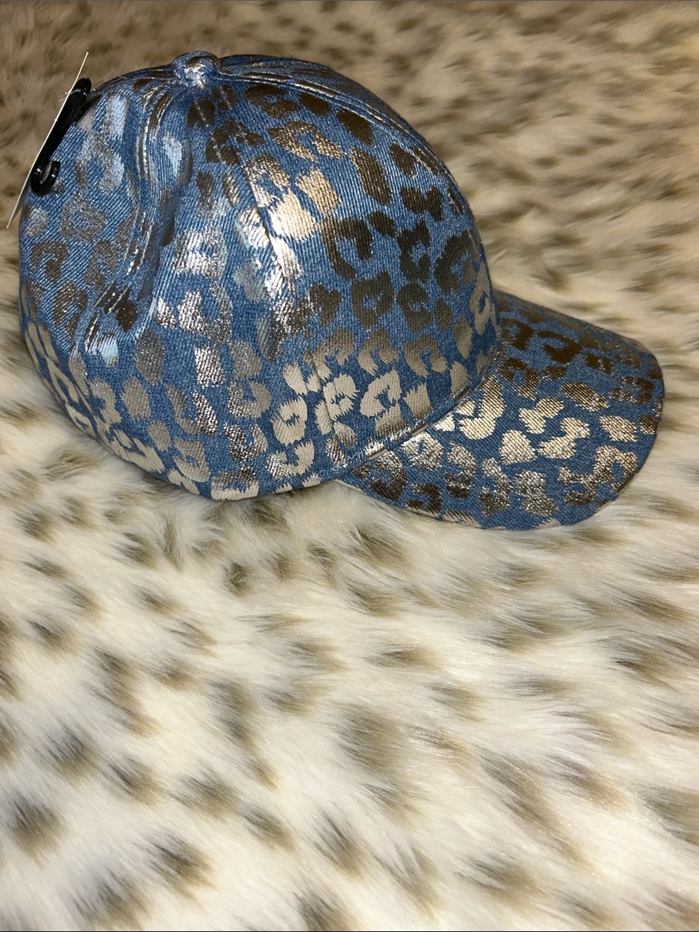 Metallic Leopard Hat - Picture 3 of 5